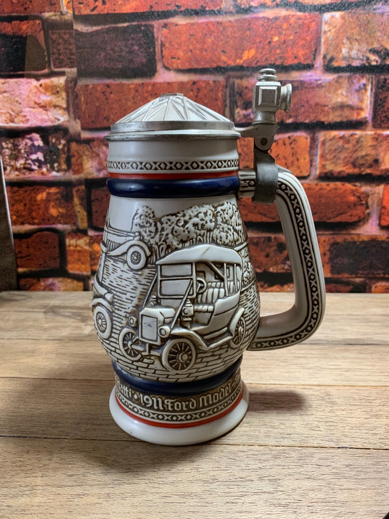Vintage Avon Lidded Ceramic Beer-Stein Classic Cars 1979