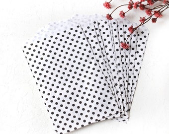 Patterned paper bag, white-black / Polka dot (18x30 - 500 pcs)