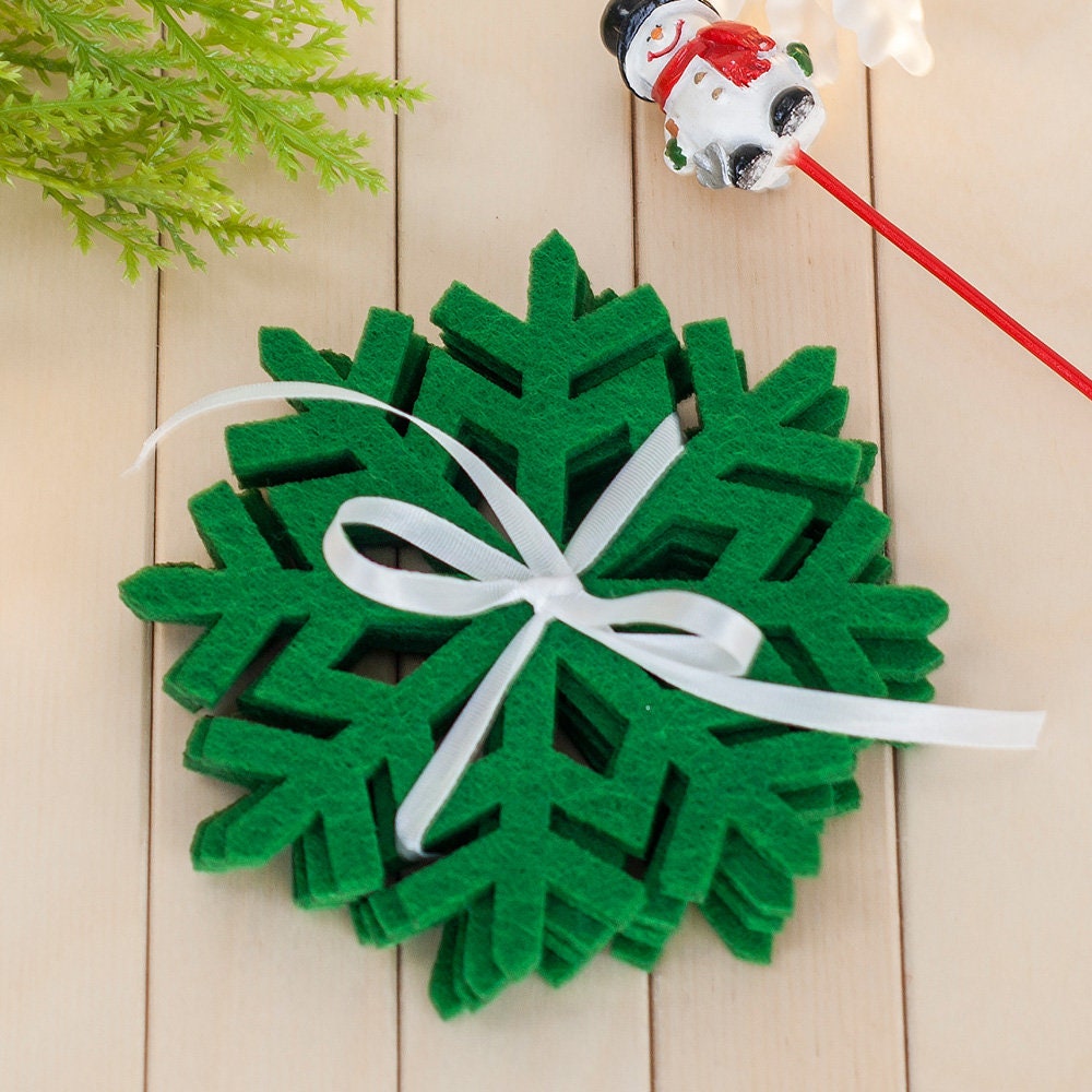 4 Pcs Vert Flocon de Neige Feutre Coasters 10 cm | 3, 93 Pouces - Cadeau Noël Pour La Décoration et 