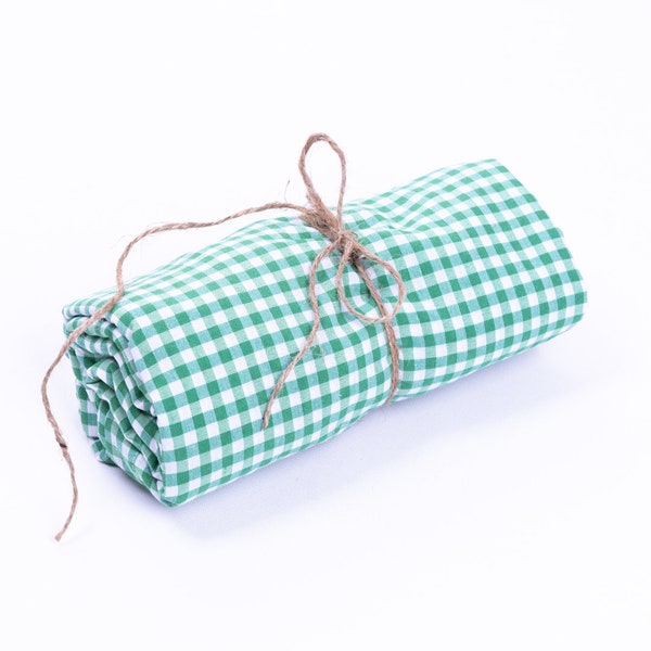 Mint Gingham Picnic Tablecloth, 160x160: Add a Pop of Freshness to Your Outdoor Dining