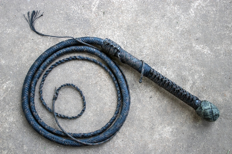 12 plait cow whip 6 ft black and camo