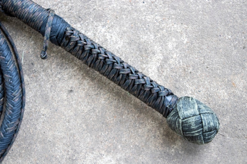 12 plait cow whip 6 ft black and camo
