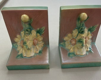 Roseville Magnolia Bookends