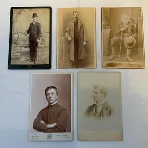 Esta oferta consta de 5 tarjetas de gabinete antiguas del siglo XIX de hombres en muy buenas a excelentes condiciones.
