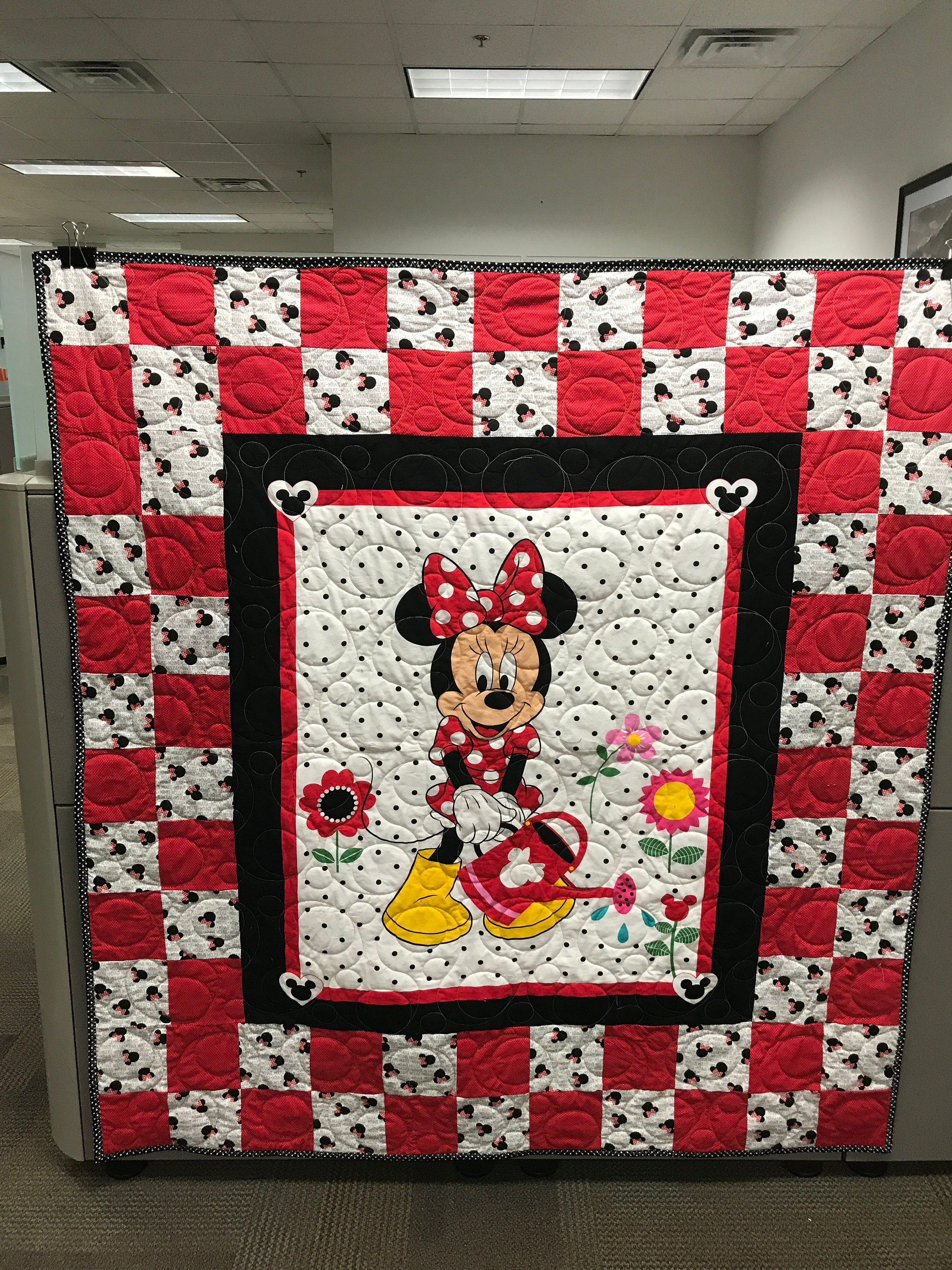 Minnie Mouse Quilt | Etsy