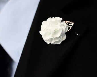 lapel pins & brooches