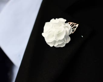 White Flower Lapel Pin for Men, Wedding Flower Lapel Pin, Suit Flower Lapel, Groom Flower Pin, Groomsmen Flower Pin, White Rose Boutonniere