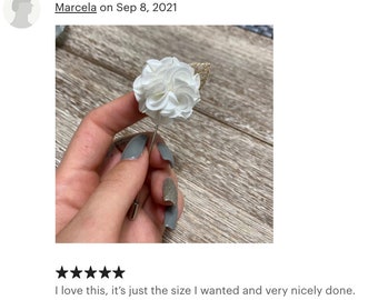 Spilla Da Bavero Uomo Fiore Bianco - Accessorio Formale Per Matrimonio E Cerimonia, Con Scatola