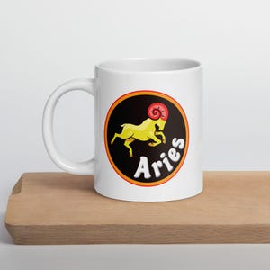 Fierce Aries Baran Ogień Znak Zodiaku Biały błyszczący kubek