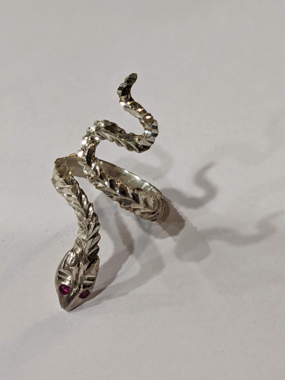 Details about Vintage 39" Solid Brass Golden Red Eyes Snake Replica for Men And Women Details about Vintage 39" Solid Brass Golden Red Eyes Snake Replica for Men And Women