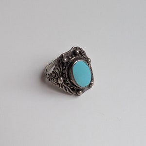 Turquoise Vintage Silver Ring / Size 6