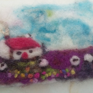 Uan Wool: Needle Felt Little Bramble House picture kit