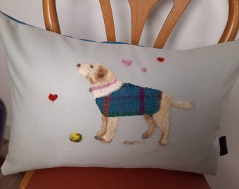 Uan Wool: Housse de coussin en laine sur mesure avec applique pour chien ou chat