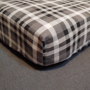 Sábana ajustable para cuna, diseño de cuadros escoceses de búfalo en gris y blanco, para bebé y niño pequeño, funda para cambiador Pack &#39;n Play, fundas de almohada, tela de franela con diseño de bosque, por yarda