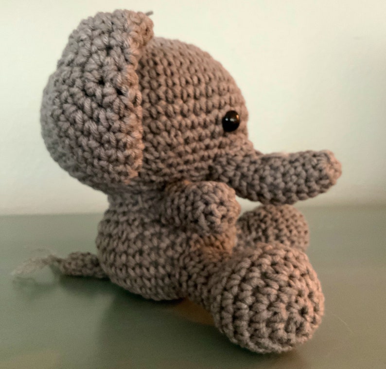 Amigurimi Baby Elephant image 2