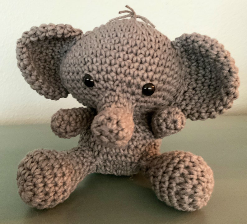 Amigurimi Baby Elephant image 1