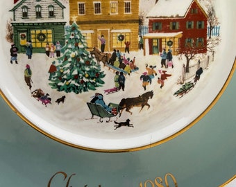 A Vintage 1980 Enoch Wedgwood Avon Christmas Plate