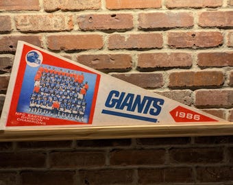 New York Cosmos grand fanion vintage football banderin