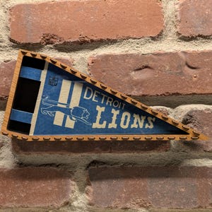 Framed 1970s Detroit Lions NFL Vintage Mini Pennant – Authentic Sports Memorabilia