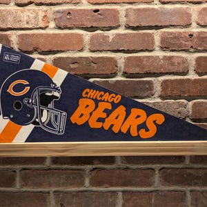1980s Chicago Bears NFL Large Vintage Pennant - Authentic Sports Memorabilia