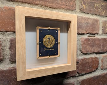 1930s Framed University of Kentucky Pennant Patch - Leather Premium - Vintage College Memorabilia – Authentic Sports Memorabilia