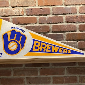 Grote vintage wimpel Milwaukee Brewers uit de jaren 80 – Authentieke sportmemorabilia