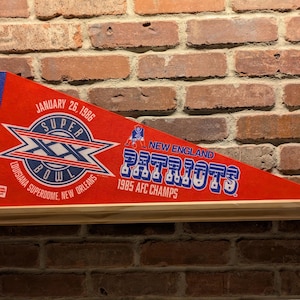 1980s New England Patriots NFL Large Vintage Pennant – 1986 Super Bowl Authentic Sports Memorabilia