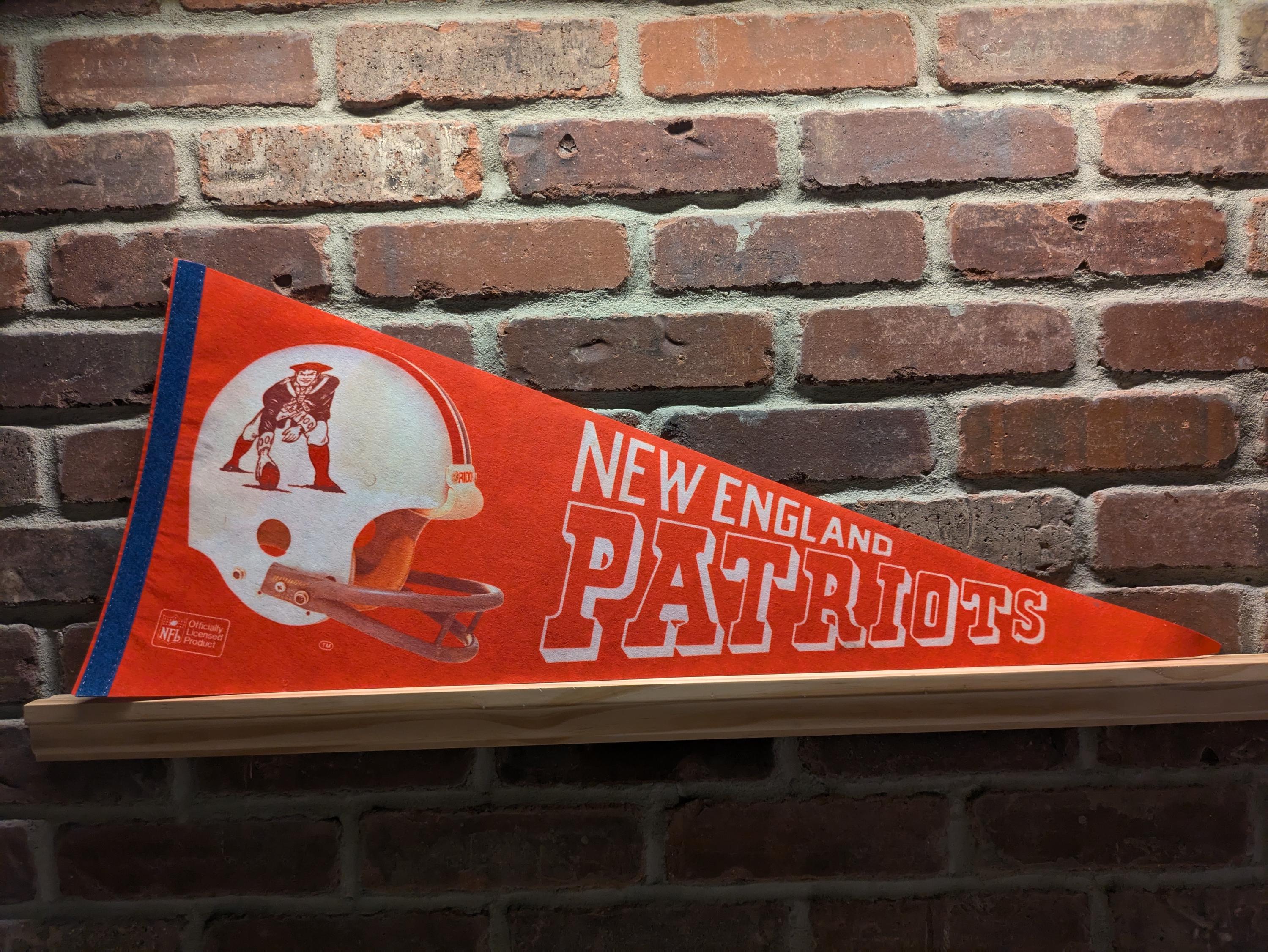 1970s New England Patriots NFL Large Vintage Pennant. – Authentic Sports Memorabilia