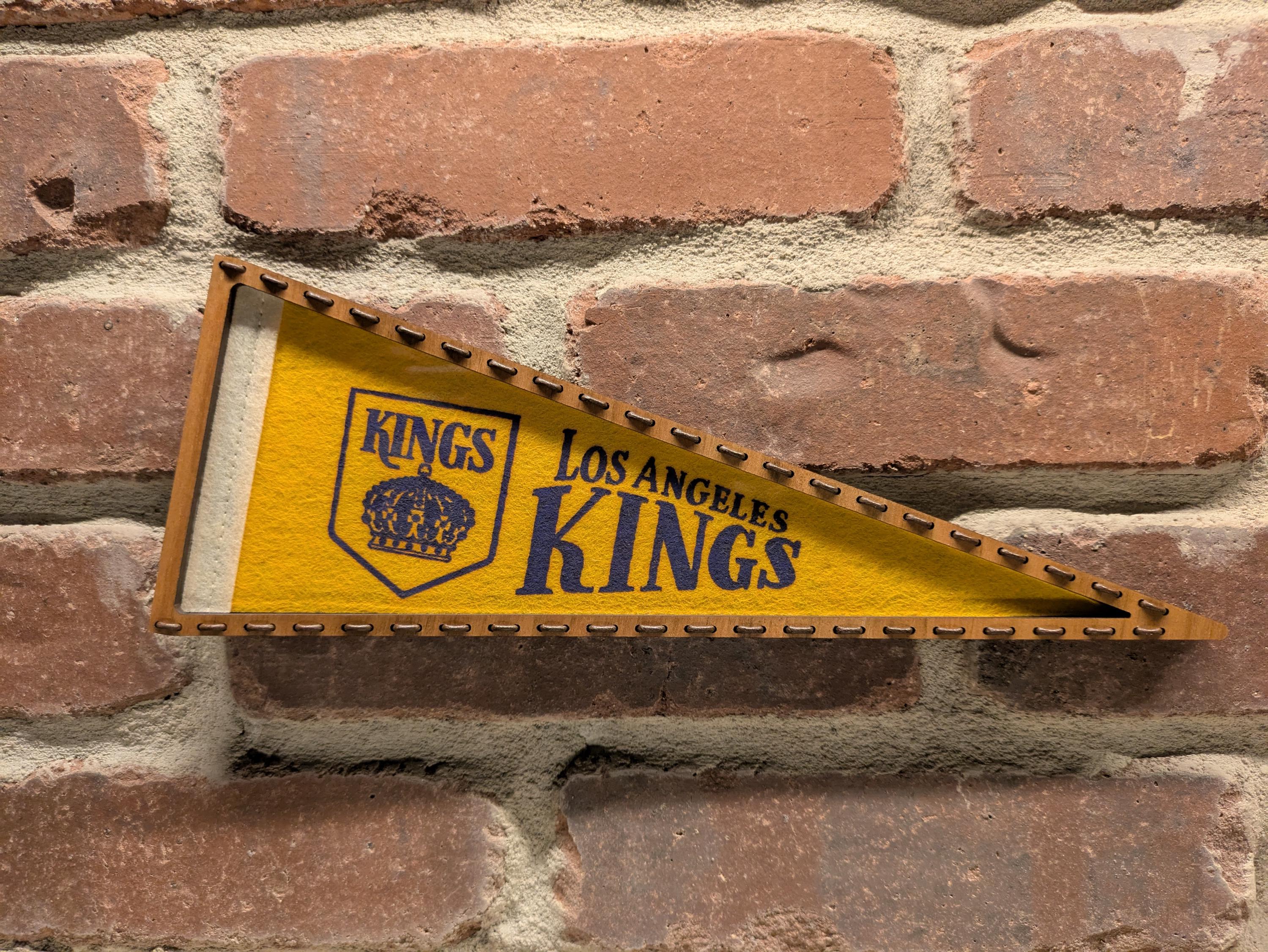 Fanion Los Angeles Kings - Motif état Design - Feutre Souple - Rico Industries