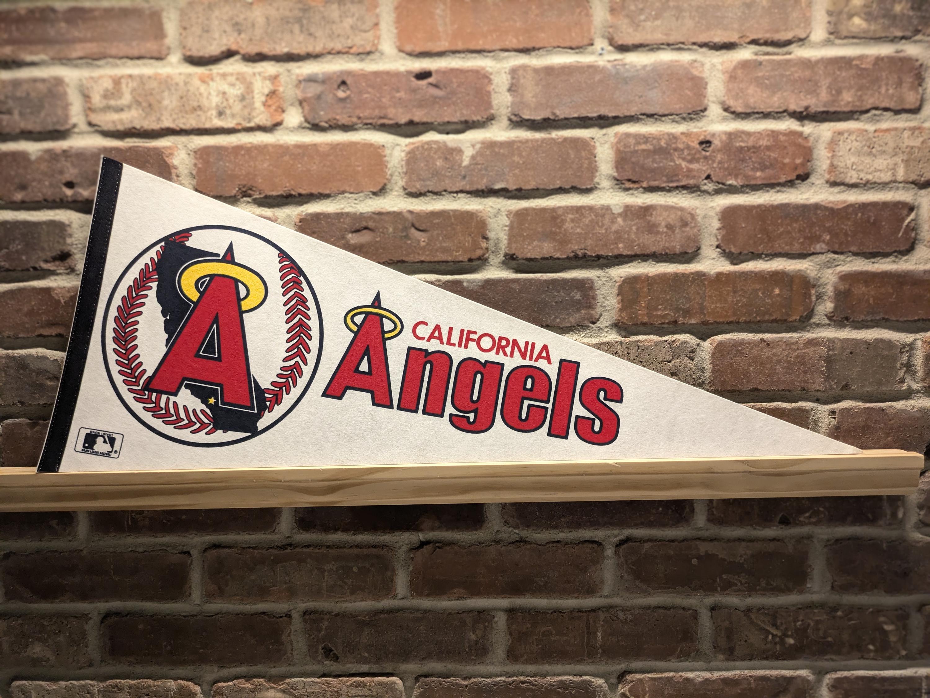 Fanion Vintage Los Angeles Angels – Taille Réelle (30 Pouces) – MLB – Occasion – Rare