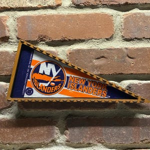 Framed 1990s New York Islanders NHL Vintage Mini Pennant – Authentic Sports Memorabilia