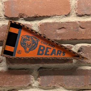 Framed 1970s Chicago Bears NFL Mini Vintage Pennant– Authentic Sports Memorabilia