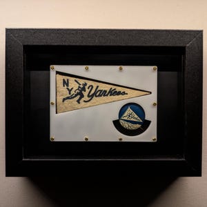 Vintage 1950s New York Yankees MLB Promotional Pennant & Pin in Shadowbox – Rare Baseball Memorabilia (Limited Offering)