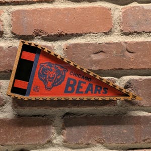 Framed 1970s Chicago Bears NFL Mini Vintage Pennant– Authentic Sports Memorabilia