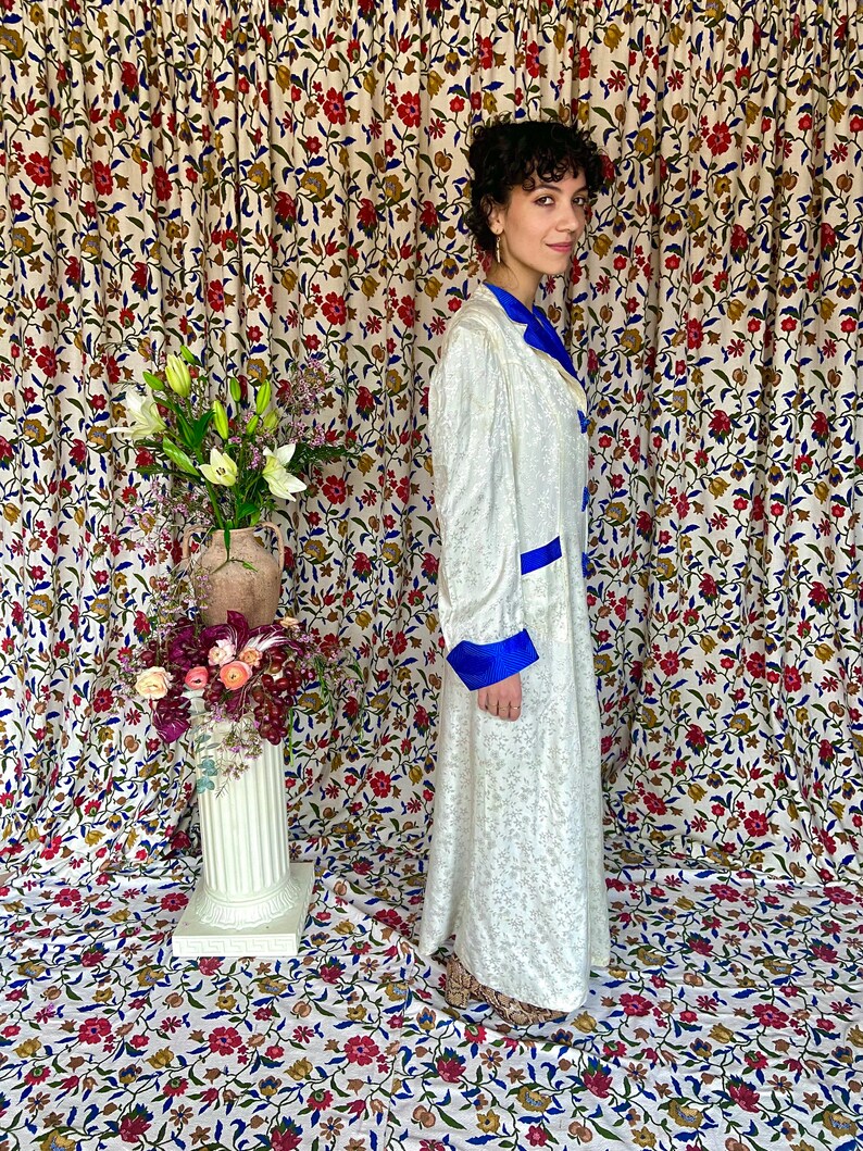 Vintage Divine 1940s “Le Smoking” coat/robe image 3