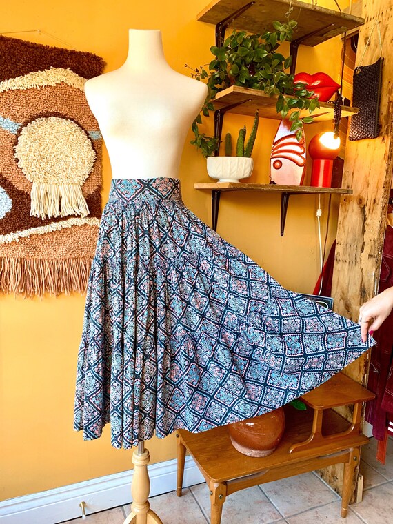 Vintage 1950s Circle Skirt Polished Cotton - image 2