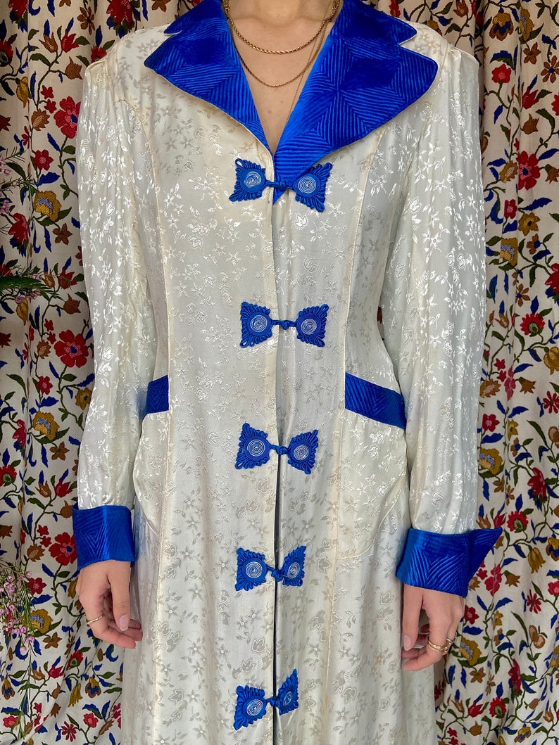 Vintage Divine 1940s “Le Smoking” coat/robe image 2