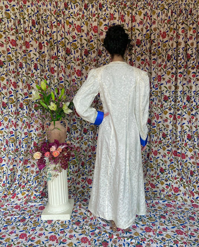 Vintage Divine 1940s “Le Smoking” coat/robe image 4