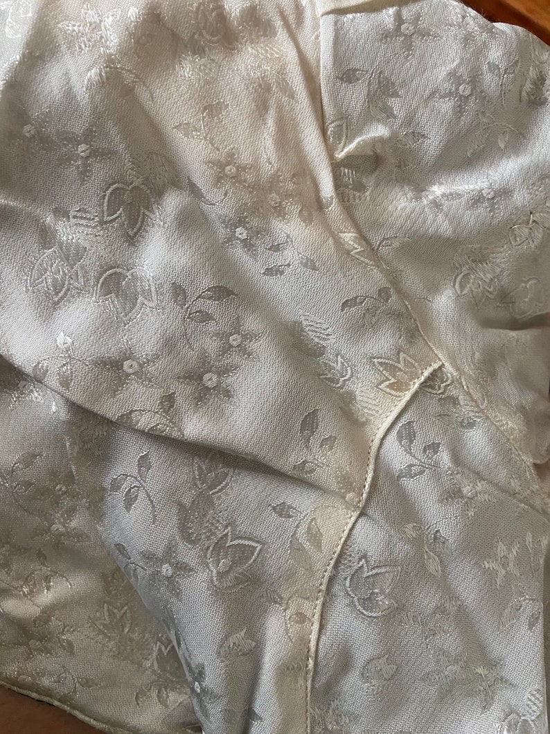 Vintage Divine 1940s “Le Smoking” coat/robe image 5