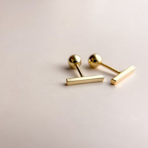 Tiny Modern Bar Gold Studs//18k Gold Filled// Earrings//Sleep in Earrings//Screw Backs//Modern Boho Jewelry//Line Studs//Bar Studs