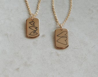 Collier gravé avec plaque d'identité personnalisée pour chien | Rempli d'or 18 carats | Coeurs de famille | Argent sterling | Collier mini plaque | De l'écriture à la gravure