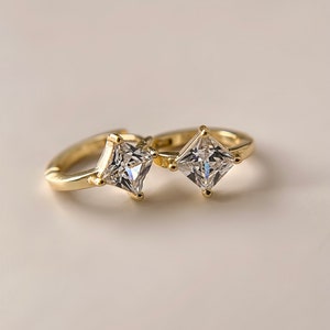 Princess Cut Swarovski Crystal Huggie Hoops//18 Karat Gold Filled//Minimalist//Modern Boho Jewelry//Mandy Ellen Designs//Handmade//