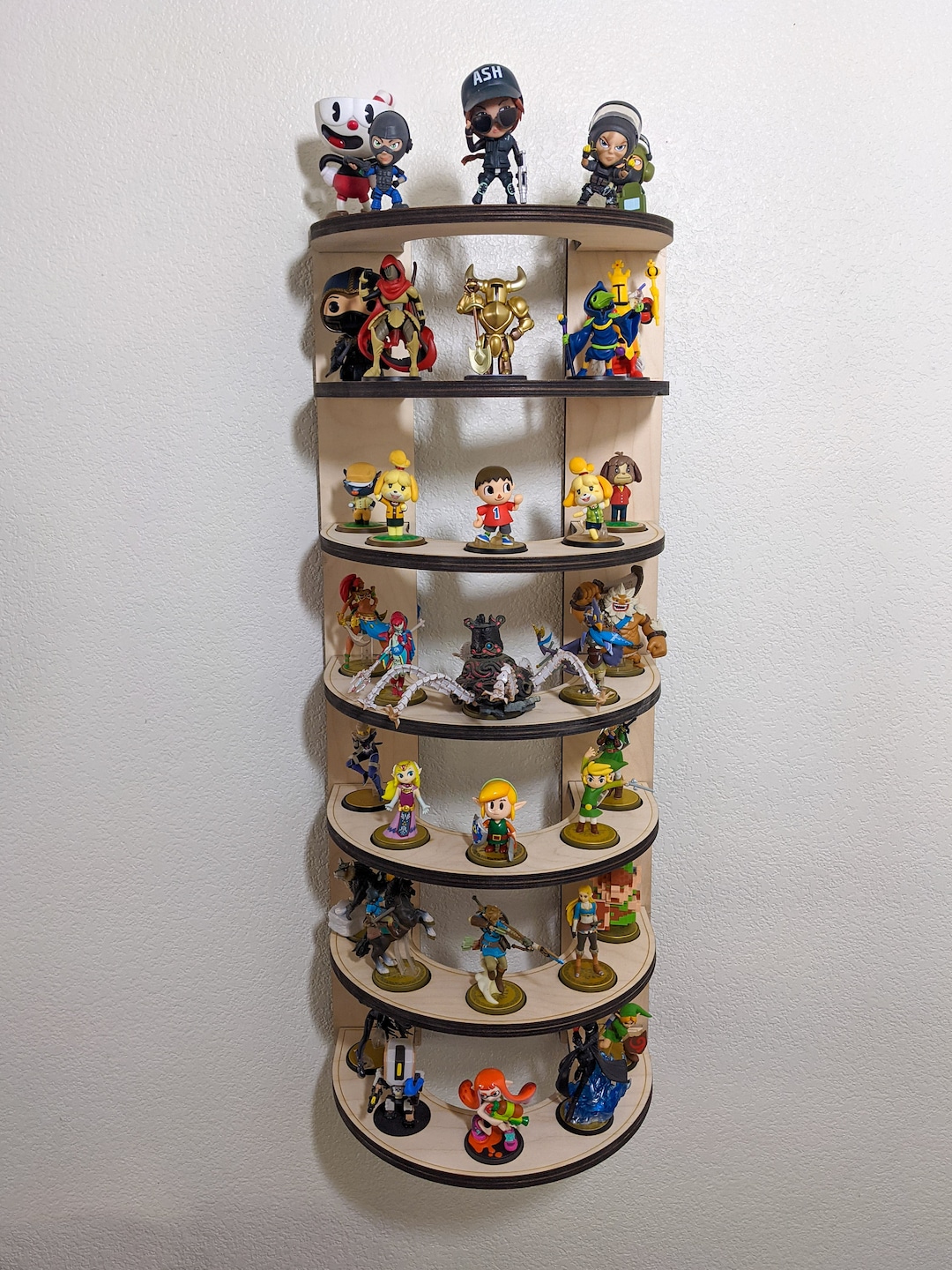 35 Amiibo Stand Wooden Display Shelf and Stand for Figures or Funko 