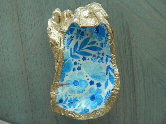 READY TO SHIP Decorative oyster shell ring dish, decoupage shell decor, chinoiserie