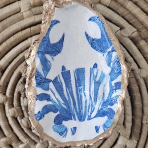 READY TO SHIP Decorative oyster shell, trinket shell dish, chinoiserie crab