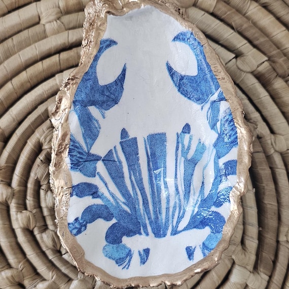 READY TO SHIP Decorative oyster shell, trinket shell dish, chinoiserie crab