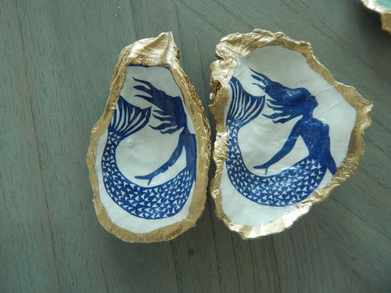 READY TO SHIP Decorative oyster shell ring dish, decoupage shell decor, chinoiserie mermaid, blue and white