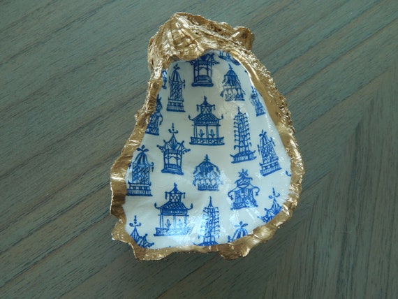 READY TO SHIP Decorative oyster shell ring dish, decoupage shell decor, pagoda