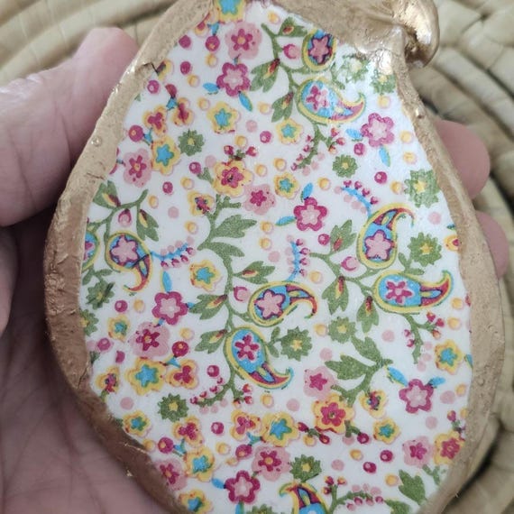 READY TO SHIP Decorative oyster shell, trinket shell dish, floral design
