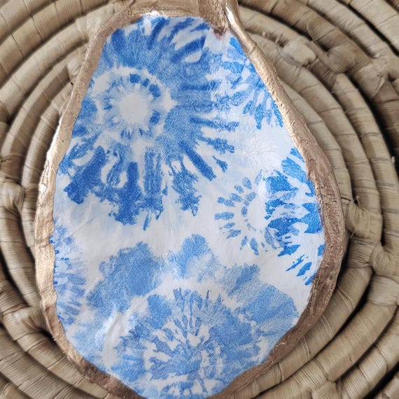READY TO SHIP Decorative oyster shell, trinket shell dish, blue design